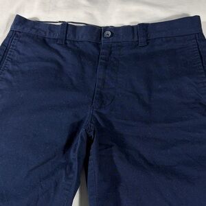 J. Crew mens navy blue basic flat front 9" inseam chino shorts - size 32